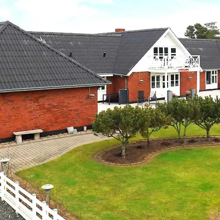 4 Person Holiday In Bl Vand Apartament Blåvand